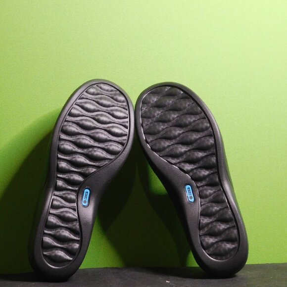 8.5 SIZE LifeStride BZees Womens Poppyseed Slip-On Windsor Red - Picture 4 of 4